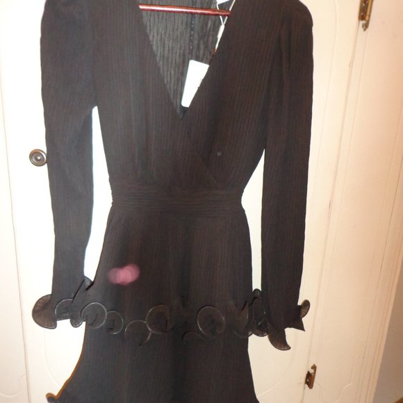 NWT Selfie Leslie Greta Tiered Ruffle Chiffon Long Sleeve Dress S Black - Picture 3 of 16